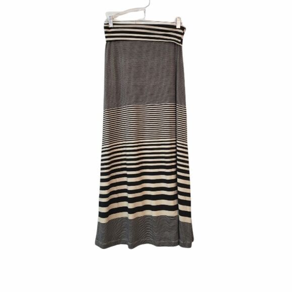 DNA Conture Skirt - Picture 1 of 4